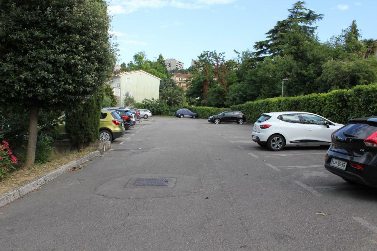 Apartmajsko Naselje Zusterna Koper Exterior foto